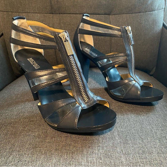 Michael Kors Leather PVC Clear Strappy High Heel Navy size 6.5 M - Picture 4 of 11